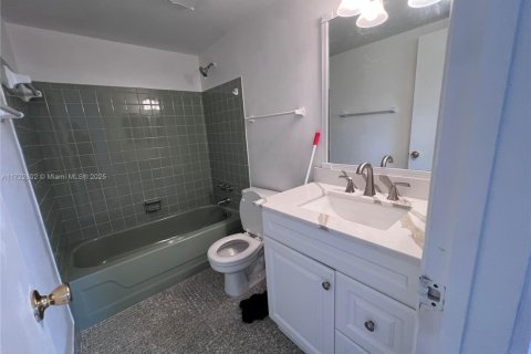 Condominio en venta en Margate, Florida, 2 dormitorios, 91.97 m2 № 1957555 - foto 15