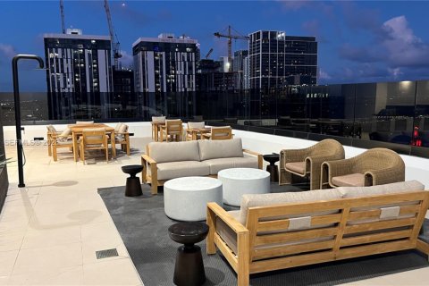 Condo in Miami, Florida, 2 bedrooms  № 2241168 - photo 2