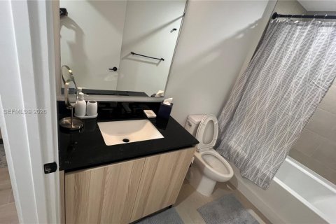 Condo in Miami, Florida, 2 bedrooms  № 2241168 - photo 10