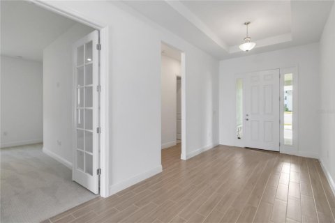 House in Orlando, Florida 4 bedrooms, 325.53 sq.m. № 1572342 - photo 5