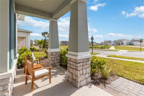 House in Orlando, Florida 4 bedrooms, 325.53 sq.m. № 1572342 - photo 4