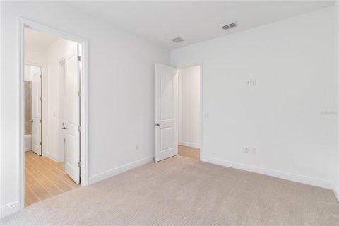 House in Orlando, Florida 4 bedrooms, 325.53 sq.m. № 1572342 - photo 29