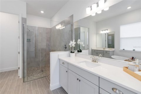 House in Orlando, Florida 4 bedrooms, 325.53 sq.m. № 1572342 - photo 20