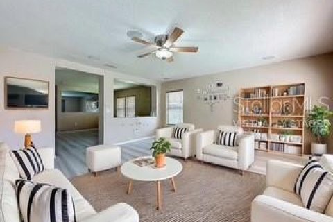 House in Jacksonville, Florida 3 bedrooms, 177.26 sq.m. № 1816108 - photo 3