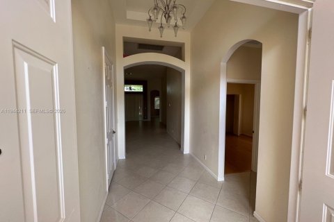 House in Lake Worth, Florida 3 bedrooms, 184.88 sq.m. № 2000644 - photo 5