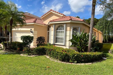 House in Lake Worth, Florida 3 bedrooms, 184.88 sq.m. № 2000644