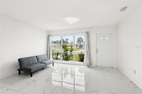 Villa ou maison à vendre à Bradenton, Floride: 2 chambres, 74.97 m2 № 2408957 - photo 10
