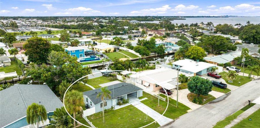 Villa ou maison à Bradenton, Floride 2 chambres, 74.97 m2 № 2408957