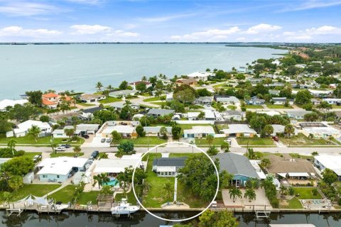 Villa ou maison à vendre à Bradenton, Floride: 2 chambres, 74.97 m2 № 2408957 - photo 2