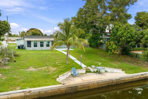 Villa ou maison à vendre à Bradenton, Floride: 2 chambres, 74.97 m2 № 2408957 - photo 3