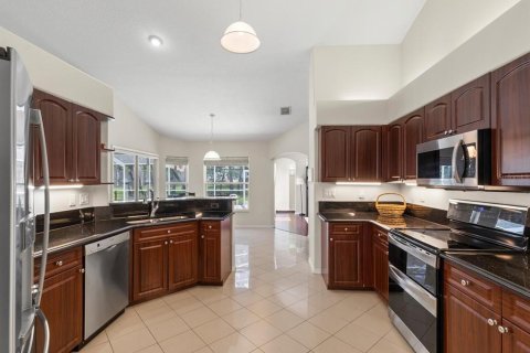House in Spring Hill, Florida 4 bedrooms, 231.61 sq.m. № 2138404 - photo 9