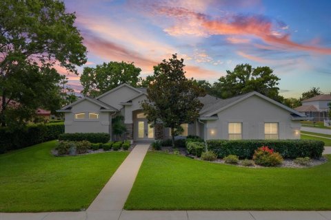House in Spring Hill, Florida 4 bedrooms, 231.61 sq.m. № 2138404