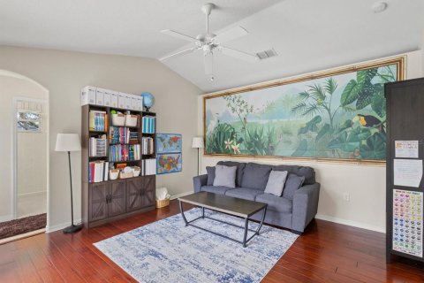 House in Spring Hill, Florida 4 bedrooms, 231.61 sq.m. № 2138404 - photo 28