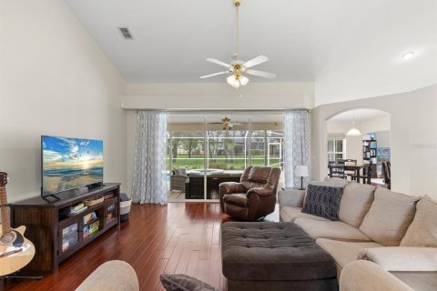 House in Spring Hill, Florida 4 bedrooms, 231.61 sq.m. № 2138404 - photo 6