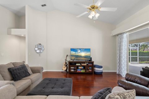 House in Spring Hill, Florida 4 bedrooms, 231.61 sq.m. № 2138404 - photo 20