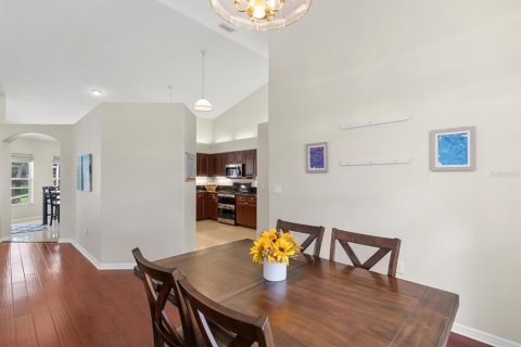 House in Spring Hill, Florida 4 bedrooms, 231.61 sq.m. № 2138404 - photo 7