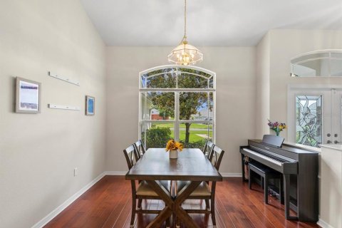 House in Spring Hill, Florida 4 bedrooms, 231.61 sq.m. № 2138404 - photo 8