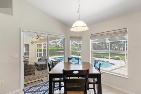 House in Spring Hill, Florida 4 bedrooms, 231.61 sq.m. № 2138404 - photo 17