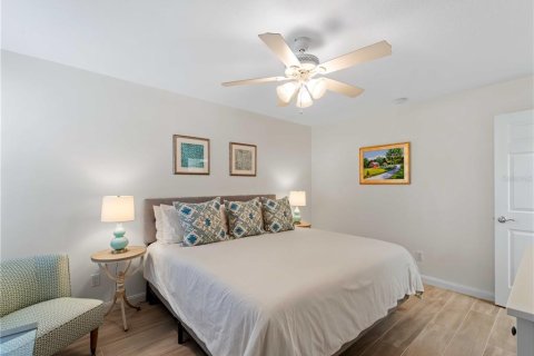 Villa ou maison à vendre à Sarasota, Floride: 2 chambres, 157.28 m2 № 1675655 - photo 25