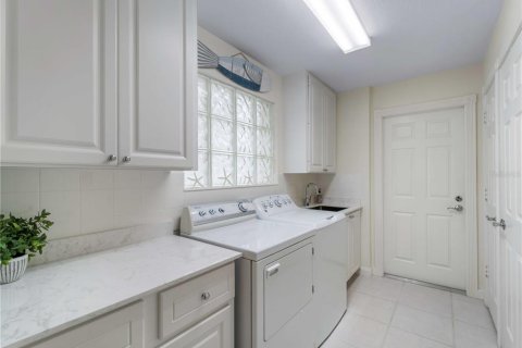 Villa ou maison à vendre à Sarasota, Floride: 2 chambres, 157.28 m2 № 1675655 - photo 30