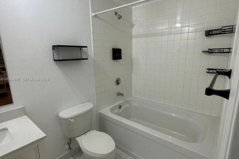 Copropriété à louer à Miami, Floride: 2 chambres, 80.55 m2 № 2066492 - photo 3