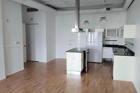 Copropriété à louer à Miami, Floride: 2 chambres, 80.55 m2 № 2066492 - photo 2