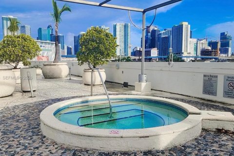 Copropriété à louer à Miami, Floride: 2 chambres, 80.55 m2 № 2066492 - photo 17