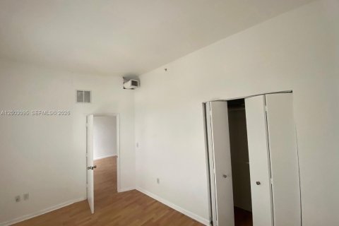 Copropriété à louer à Miami, Floride: 2 chambres, 80.55 m2 № 2066492 - photo 6
