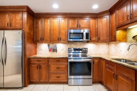 Купить кондоминиум в Сарасота, Флорида 7 комнат, 171.5м2, № 1837585 - фото 21