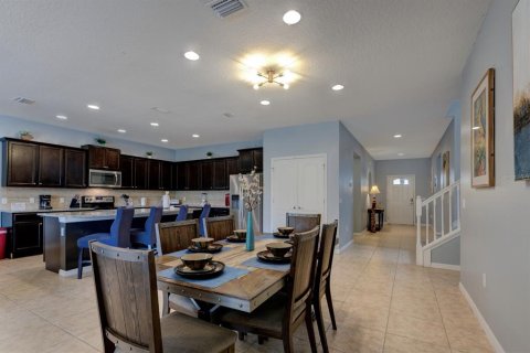 House in Kissimmee, Florida 9 bedrooms, 407.93 sq.m. № 1354277 - photo 11