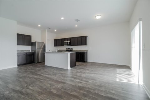 Villa ou maison à louer à Haines City, Floride: 4 chambres, 185.06 m2 № 1797418 - photo 4
