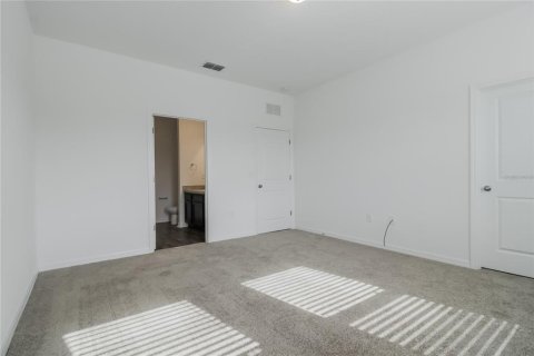 Villa ou maison à louer à Haines City, Floride: 4 chambres, 185.06 m2 № 1797418 - photo 8