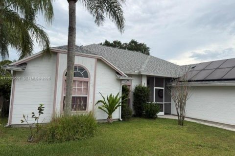 Casa en venta en Port St. Lucie, Florida, 3 dormitorios, 151.34 m2 № 2078112 - foto 4