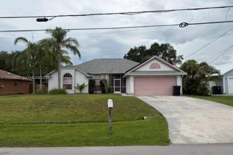 Casa en Port St. Lucie, Florida 3 dormitorios, 151.34 m2 № 2078112