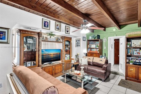 Купить виллу или дом в Майами-Дейд, Флорида 3 спальни, 147.06м2, № 1950121 - фото 7