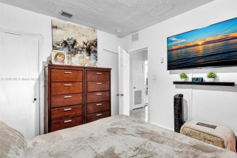 Купить виллу или дом в Майами-Дейд, Флорида 3 спальни, 147.06м2, № 1950121 - фото 10