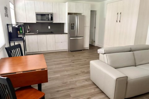 Condo à Lauderdale-by-the-Sea, Floride, 3 pièces № 2270503