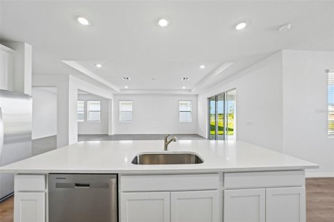 House in Mount Dora, Florida 4 bedrooms, 263.47 sq.m. № 2238095 - photo 24