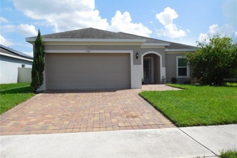 House in Kissimmee, Florida 3 bedrooms, 155.61 sq.m. № 2320937 - photo 5