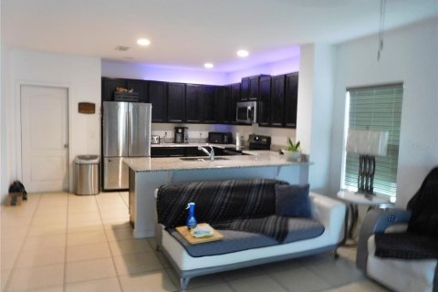 House in Kissimmee, Florida 3 bedrooms, 155.61 sq.m. № 2320937 - photo 9