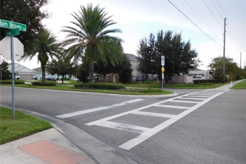 House in Kissimmee, Florida 3 bedrooms, 155.61 sq.m. № 2320937 - photo 16