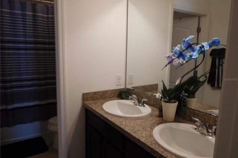 House in Kissimmee, Florida 3 bedrooms, 155.61 sq.m. № 2320937 - photo 11