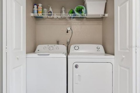Condo in Orlando, Florida, 2 bedrooms № 2209308 - photo 10