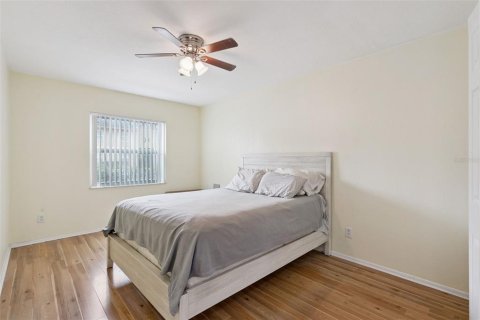 Condo in Orlando, Florida, 2 bedrooms № 2209308 - photo 14