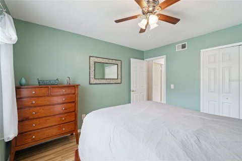 Condo in Orlando, Florida, 2 bedrooms № 2209308 - photo 12