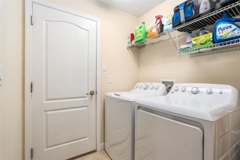 Купить виллу или дом в Ривервью, Флорида 7 комнат, 177.26м2, № 1843821 - фото 16