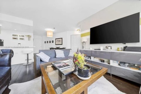 Купить кондоминиум в Майами-Бич, Флорида 3 комнаты, 77.11м2, № 2083869 - фото 12
