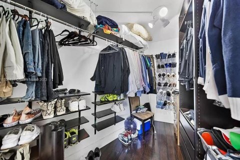 Купить кондоминиум в Майами-Бич, Флорида 3 комнаты, 77.11м2, № 2083869 - фото 27