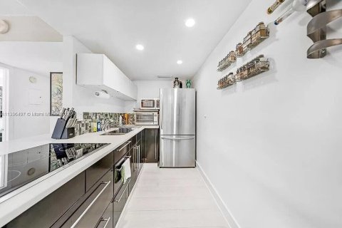 Купить кондоминиум в Майами-Бич, Флорида 3 комнаты, 77.11м2, № 2083869 - фото 6