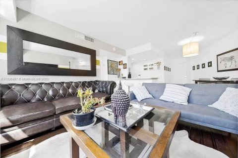 Купить кондоминиум в Майами-Бич, Флорида 3 комнаты, 77.11м2, № 2083869 - фото 13